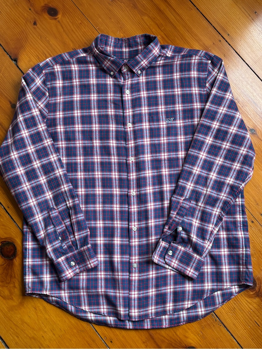 Vineyard Vines Tucker shirt, classic fit ,Navy and Red Plaid Button-Down Shirt